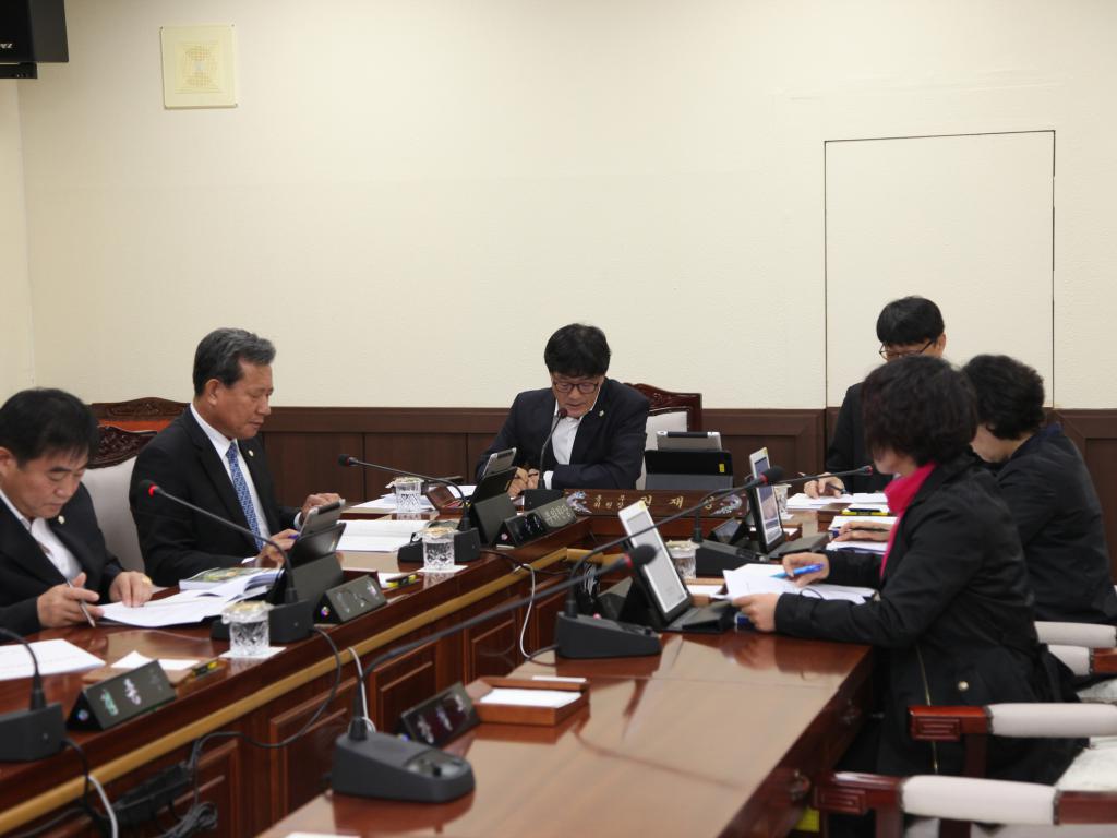 제205회 임시회 상임위 조례안 심의