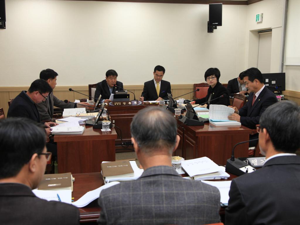 제206회 정례회의 중 예산심의