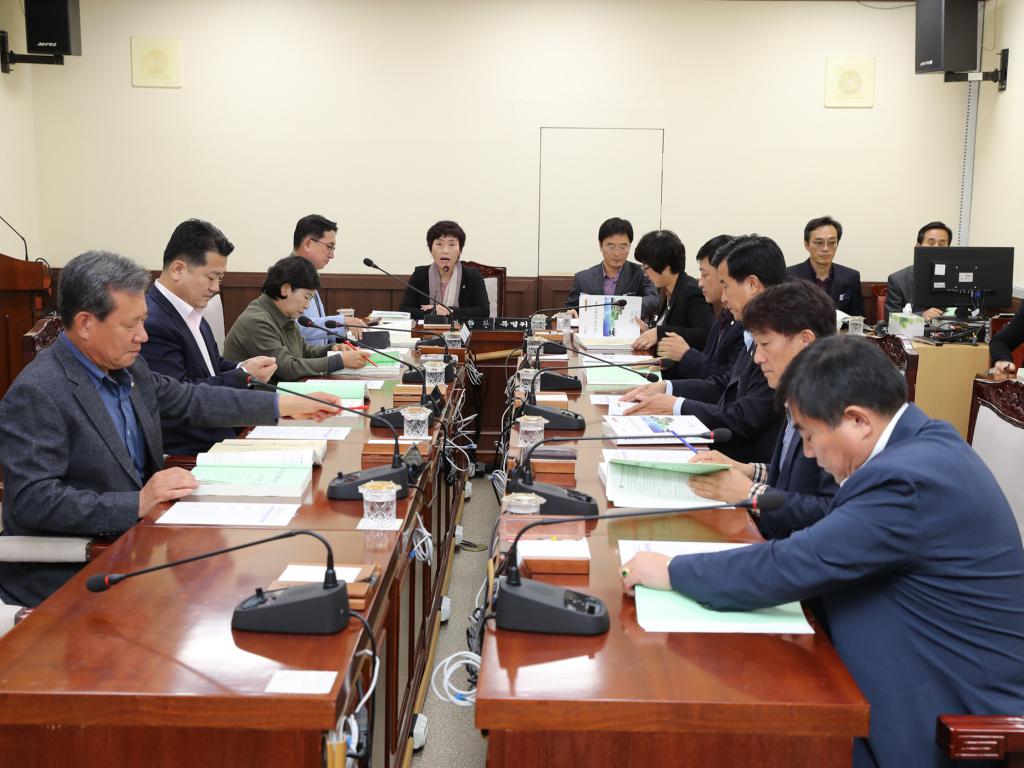 제221회 임시회의 군정업무보고 특별위원회