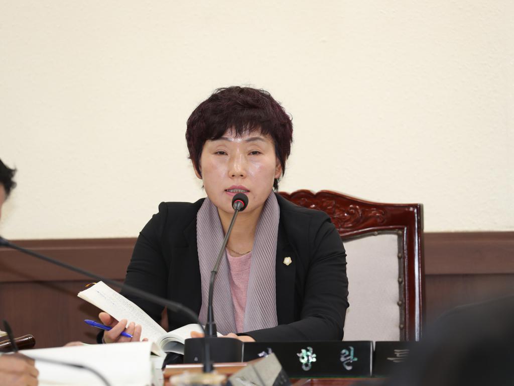 제221회 임시회의 군정업무보고 특별위원회