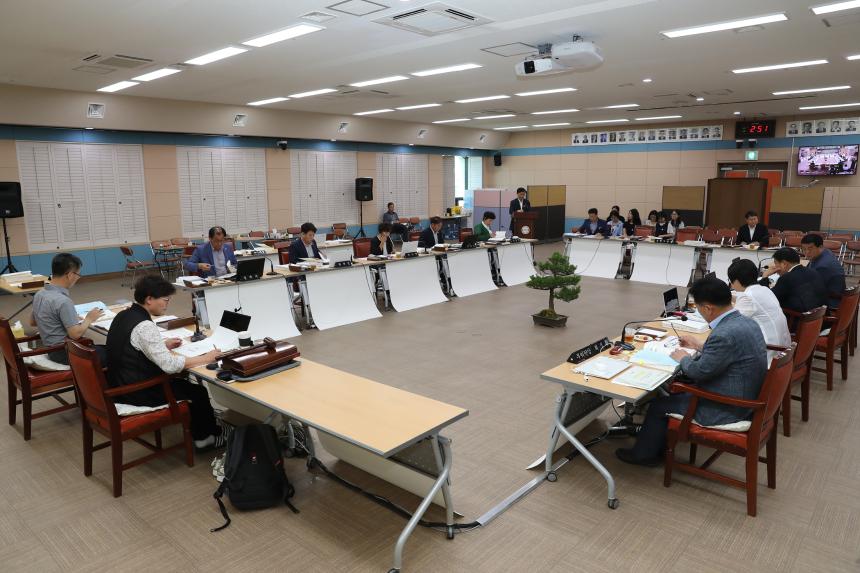 제241회 거창군의회 제1차 정례회 제3일차 행정사무감사
