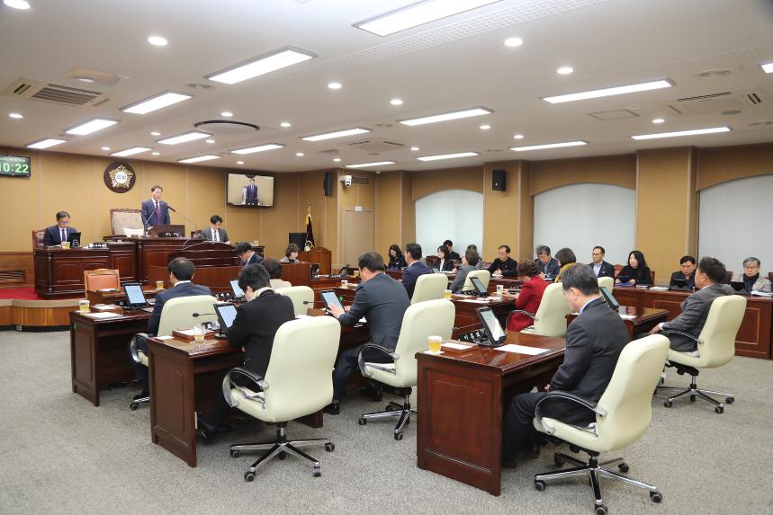 제285회 거창군의회 임시회 제4차 본회의