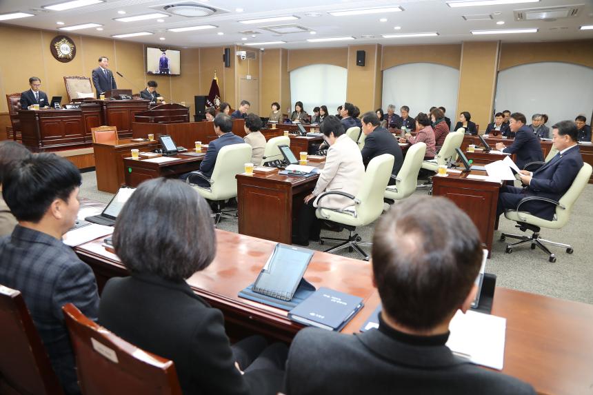 제290회 거창군의회 제2차 정례회 제3차 본회의