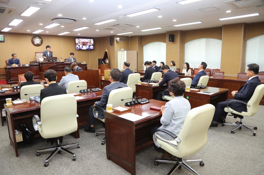 제293회 거창군의회 임시회 제2차 본회의
