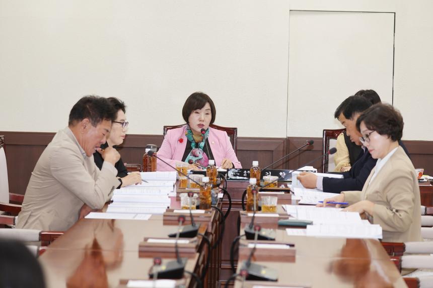 제289회 거창군의회 임시회 제1차 총무위원회